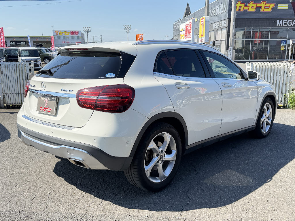 メルセデスベンツ ﾒﾙｾﾃﾞｽﾍﾞﾝﾂ GLAｸﾗｽ GLA220 4マチック