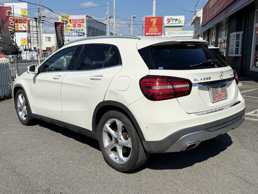 メルセデスベンツ ﾒﾙｾﾃﾞｽﾍﾞﾝﾂ GLAｸﾗｽ GLA220 4マチック