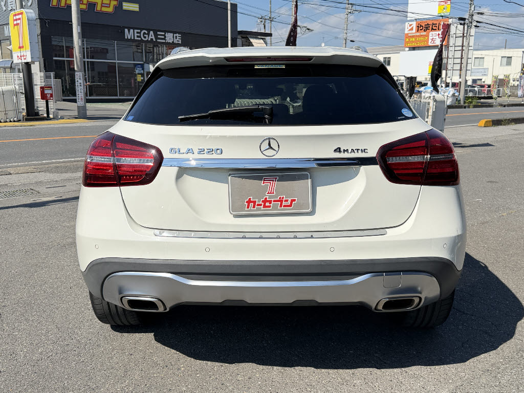 メルセデスベンツ ﾒﾙｾﾃﾞｽﾍﾞﾝﾂ GLAｸﾗｽ GLA220 4マチック