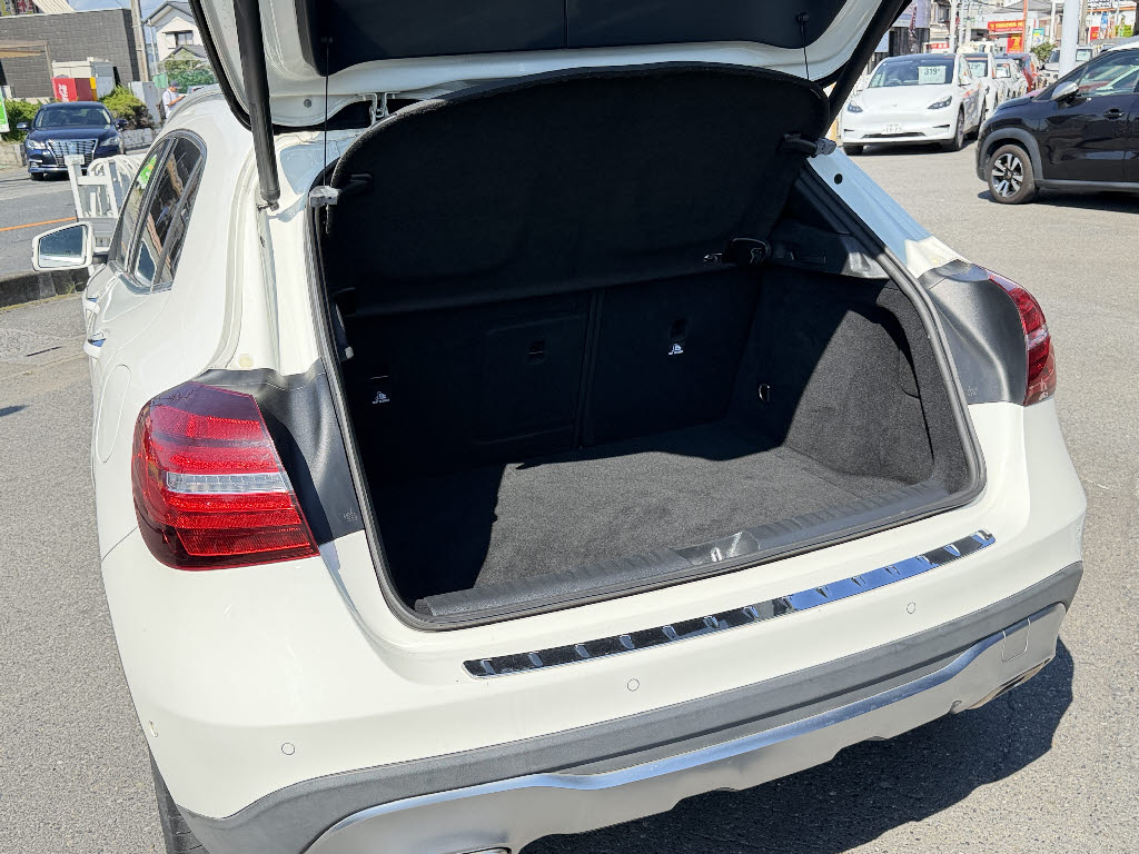 メルセデスベンツ ﾒﾙｾﾃﾞｽﾍﾞﾝﾂ GLAｸﾗｽ GLA220 4マチック