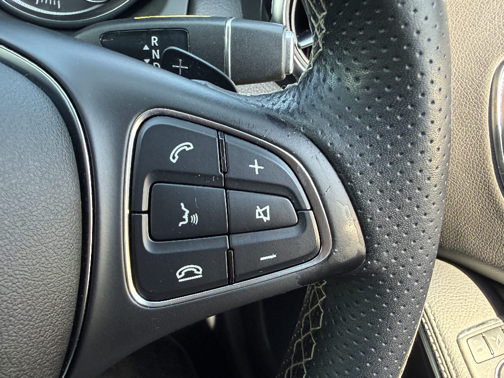 メルセデスベンツ ﾒﾙｾﾃﾞｽﾍﾞﾝﾂ GLAｸﾗｽ GLA220 4マチック