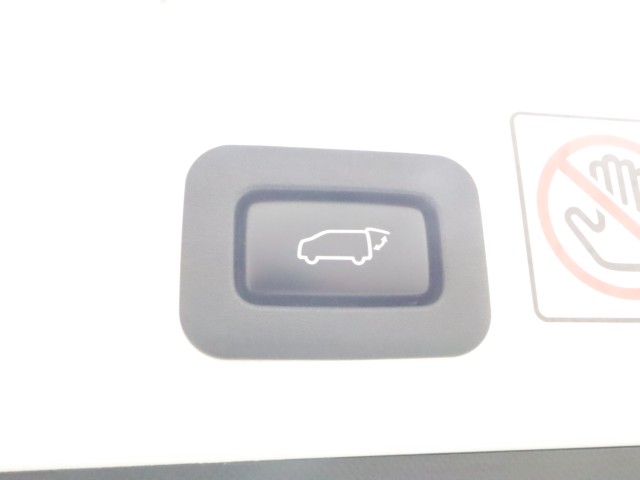 トヨタ エスティマ アエラス　プレミアム