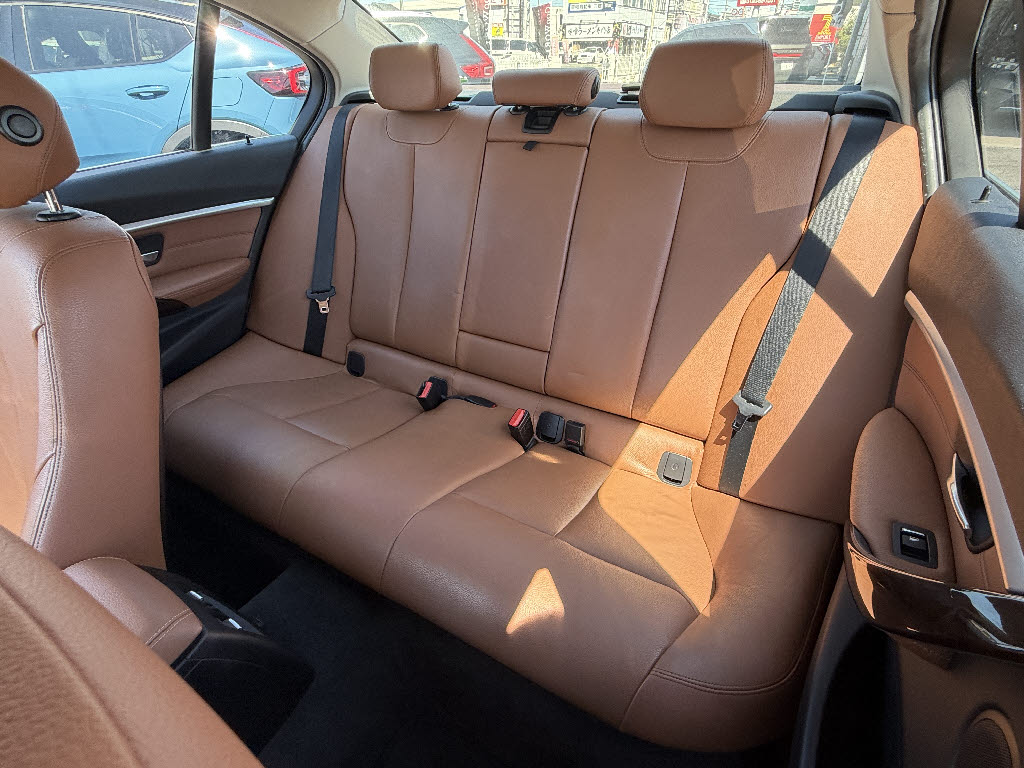 ＢＭＷ ＢＭＷ ３シリーズ ラグジュアリー