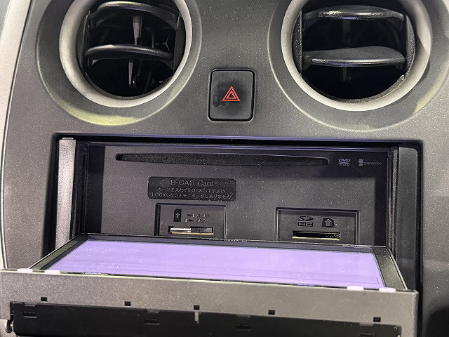 ニッサン ノート X　Vｾﾚｸｼｮﾝﾌﾟﾗｽｾｰﾌﾃｨ　A車