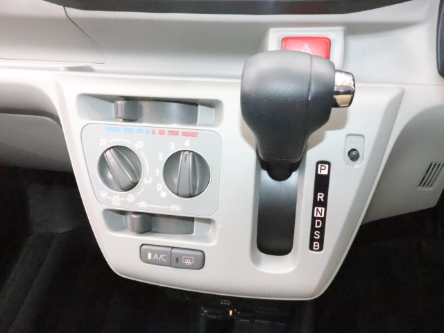 ダイハツ ミライース XリミテッドSAⅢ