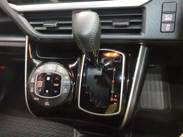 トヨタ ヴォクシー ZS　煌Ⅱ　Y車