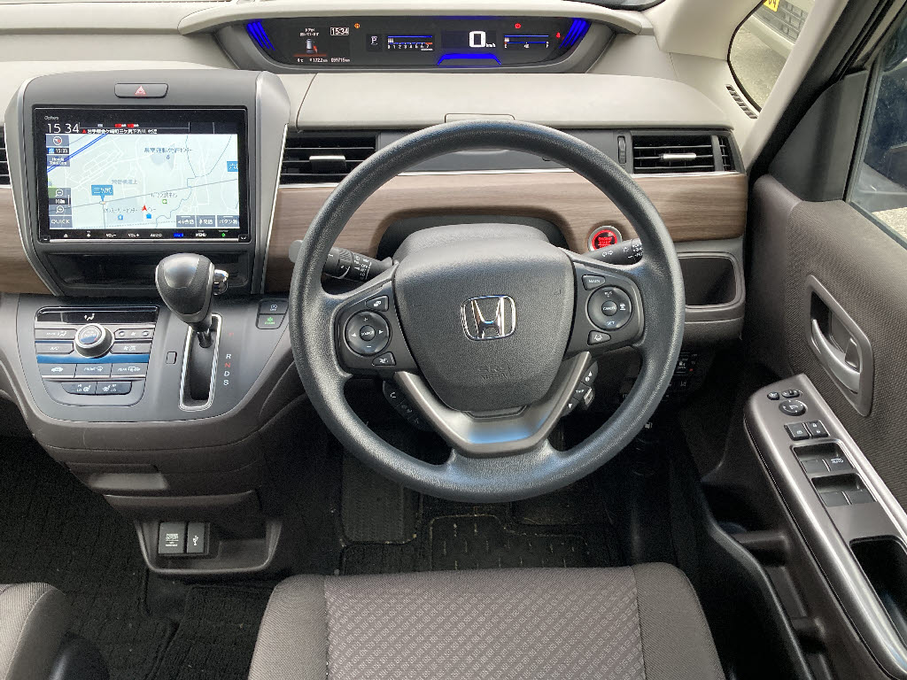 ホンダ フリード 4WD Gﾎﾝﾀﾞｾﾝｼﾝｸﾞ