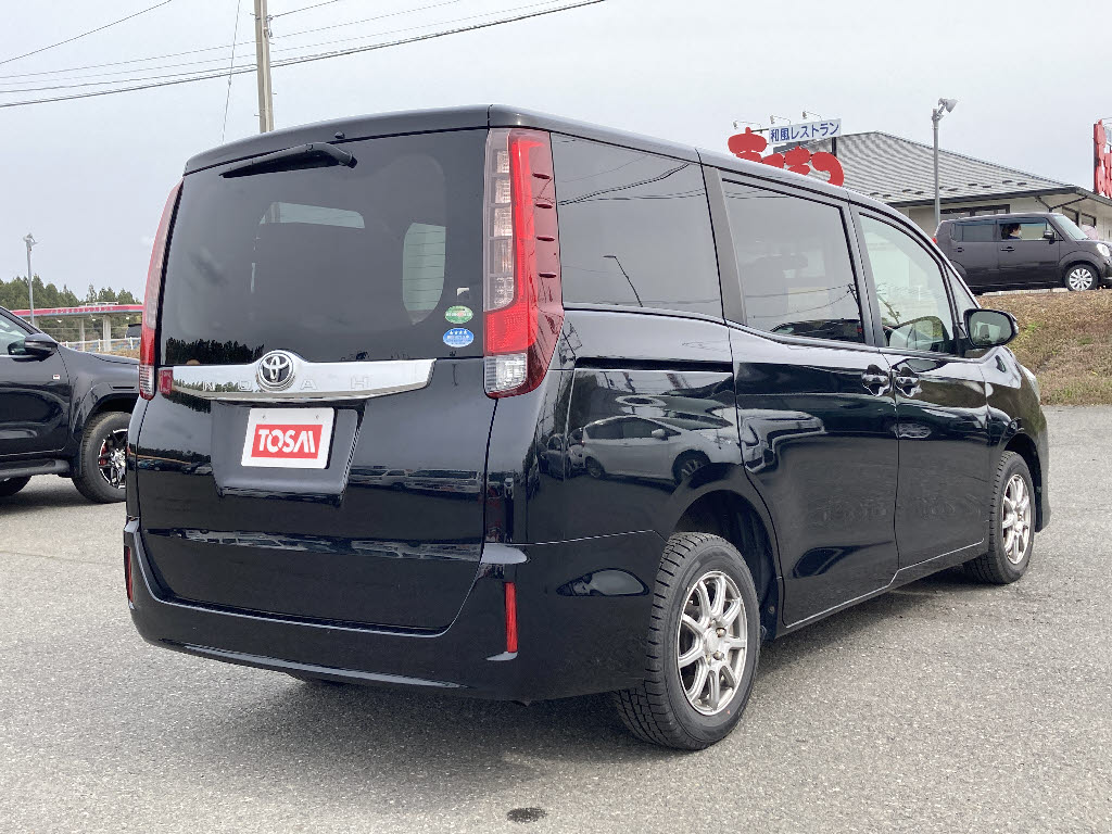 トヨタ ノア X 4WD