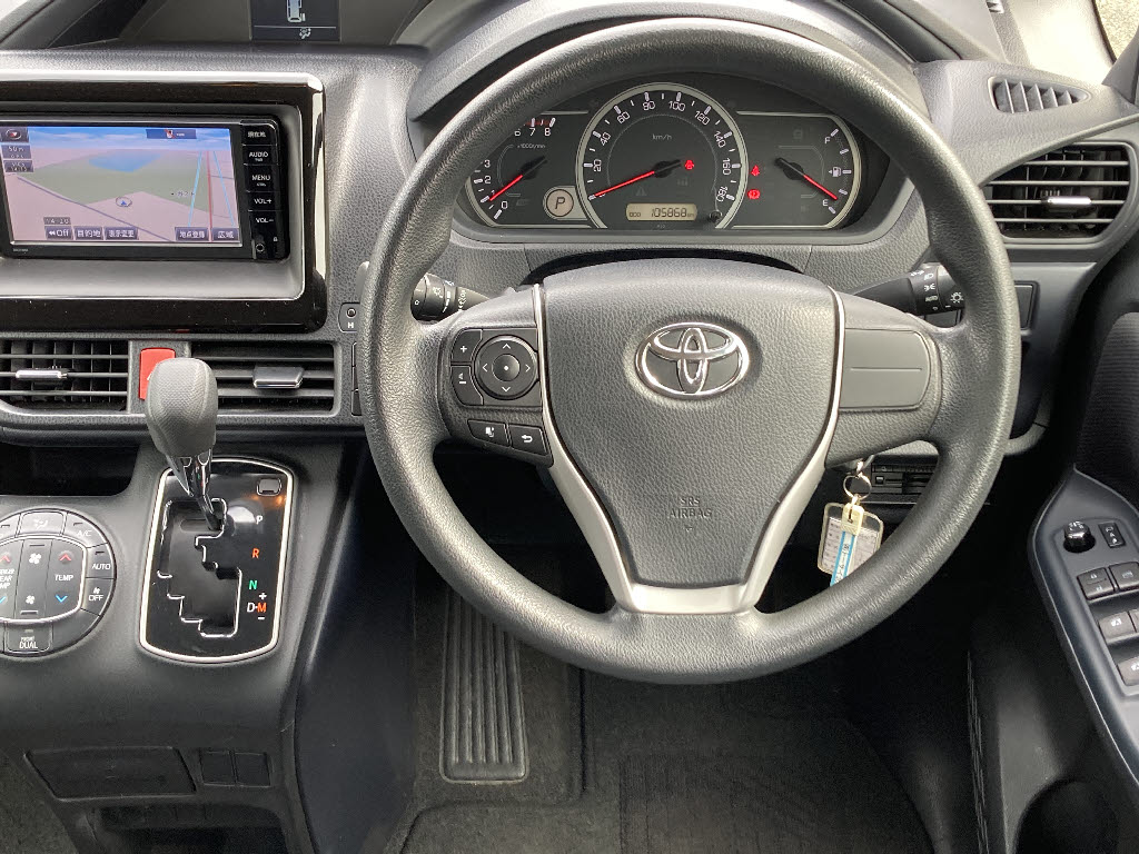 トヨタ ノア X 4WD