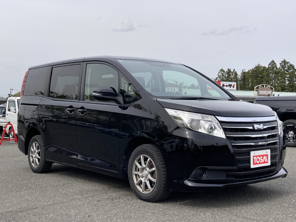 トヨタ ノア X 4WD