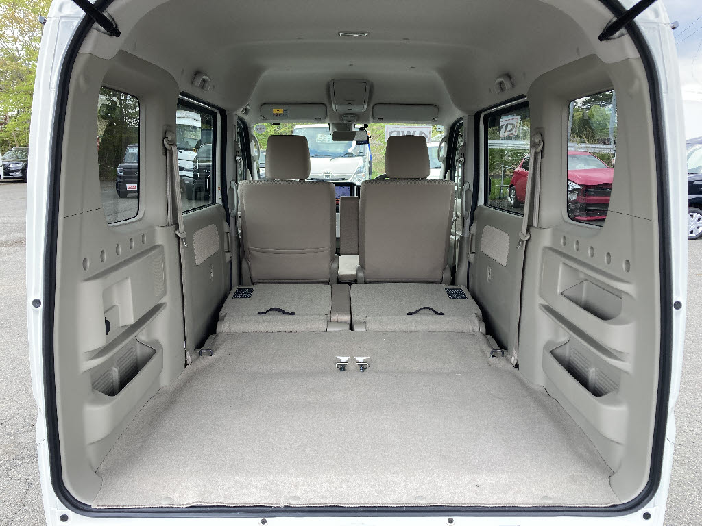 ニッサン NV100ｸﾘｯﾊﾟｰﾘｵ 4WD E