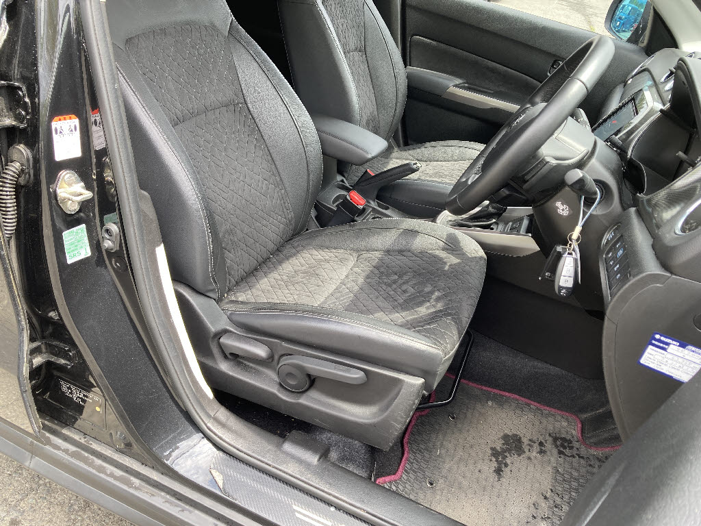 スズキ エスクード ﾍﾞｰｽｸﾞﾚｰﾄﾞ 4WD