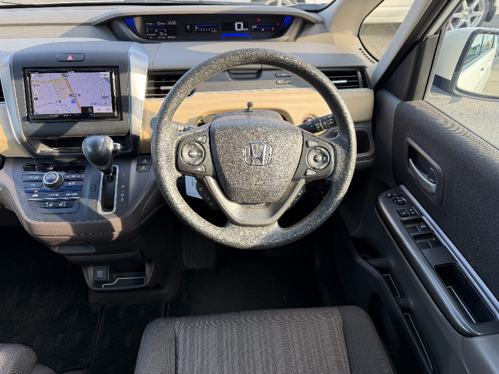 ホンダ フリード Gﾎﾝﾀﾞｾﾝｼﾝｸﾞ 4WD