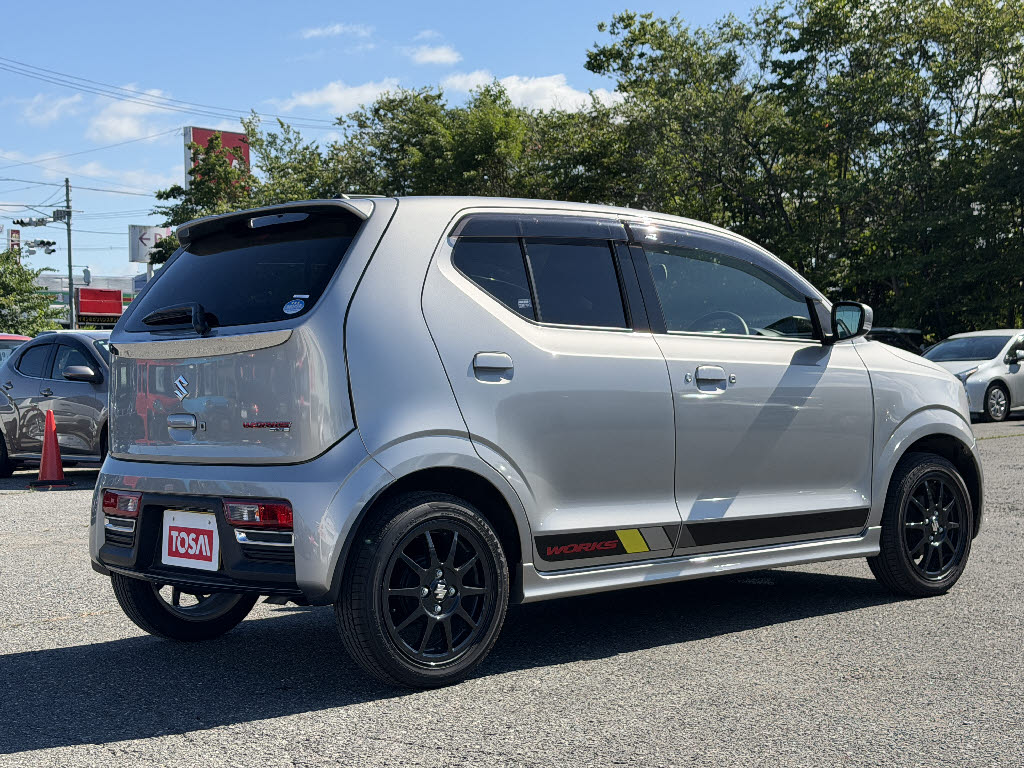 スズキ アルト ﾜｰｸｽ 4WD