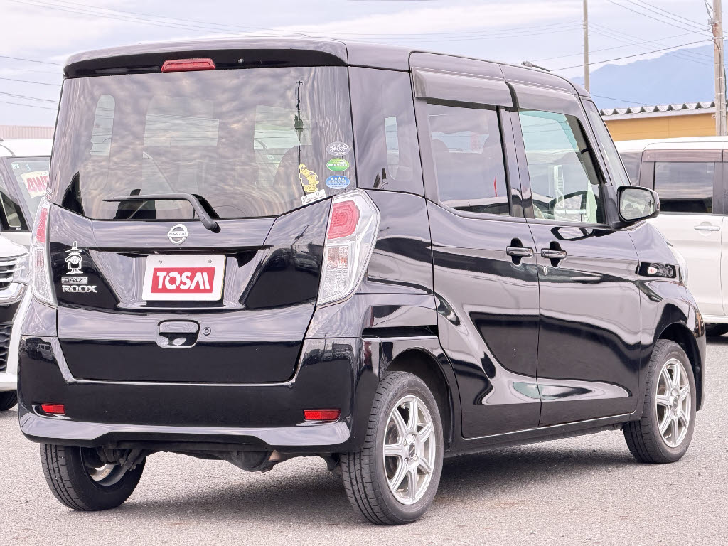 ニッサン デイズルークス X 4WD