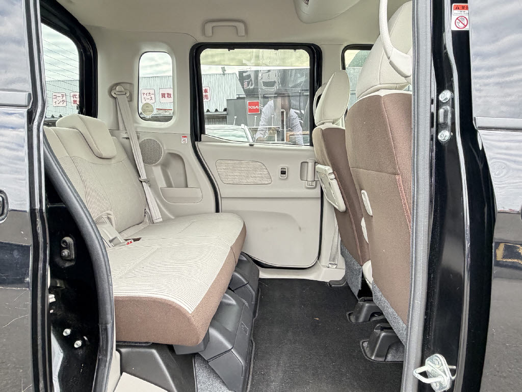 ニッサン デイズルークス X 4WD