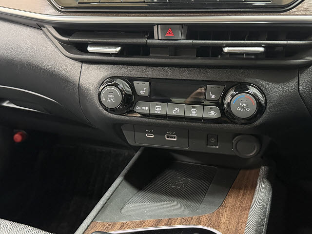 ニッサン オーラ オーラ　G