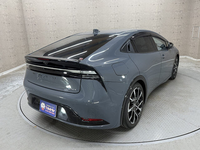 トヨタ プリウスＰＨＶ Z