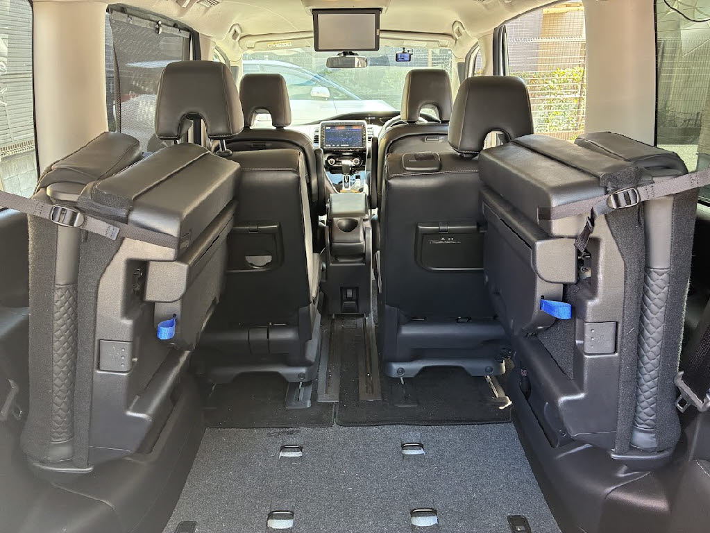 ニッサン セレナＨＶ ＸＶ　防水シート車