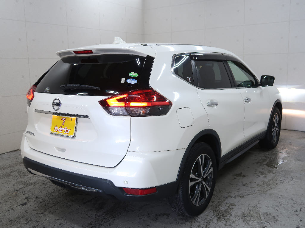 ニッサン エクストレイル 20Xi　4WD