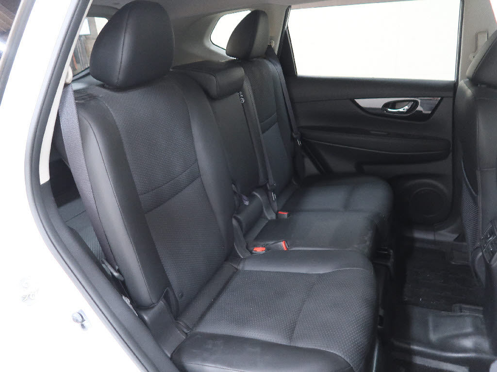 ニッサン エクストレイル 20Xi　4WD