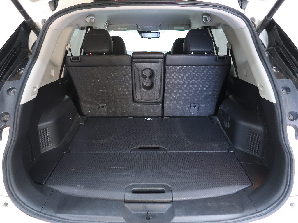 ニッサン エクストレイル 20Xi　4WD