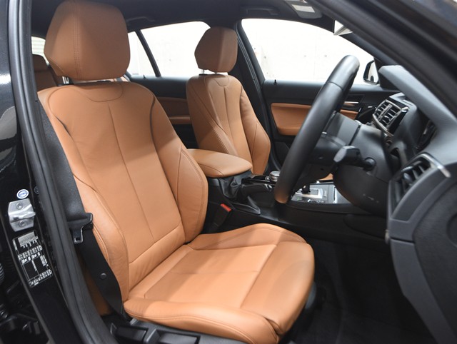 ＢＭＷ ＢＭＷ １シリーズ １１８ｄ　Ｍスポーツ