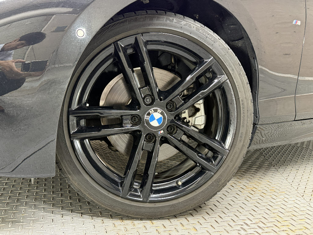 ＢＭＷ ＢＭＷ １シリーズ １１８ｄ　Ｍスポーツ