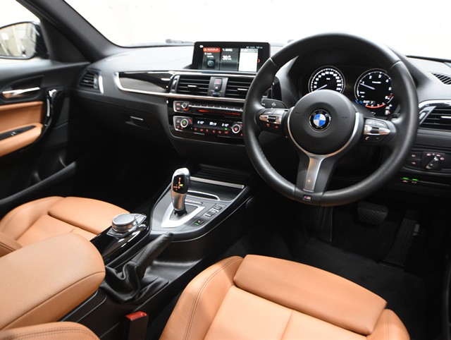 ＢＭＷ ＢＭＷ １シリーズ １１８ｄ　Ｍスポーツ