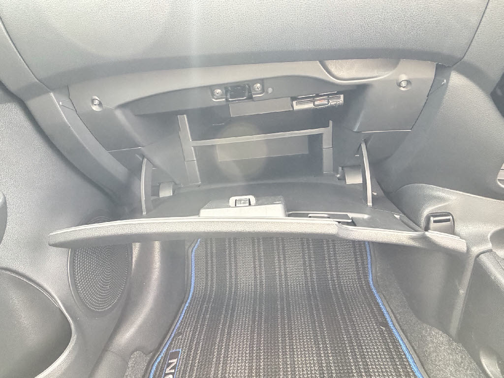 ニッサン ノート ｅ－ＰＯＷＥＲ　Ｘ　ＦＯＵＲ