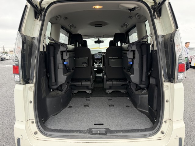 ニッサン セレナＨＶ ｅ－ＰＯＷＥＲ　ハイウェイスター　Ｖ