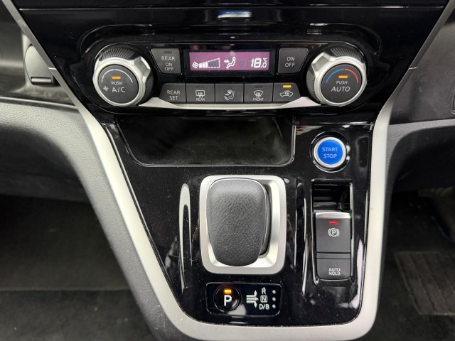 ニッサン セレナＨＶ ｅ－ＰＯＷＥＲ　ハイウェイスター　Ｖ