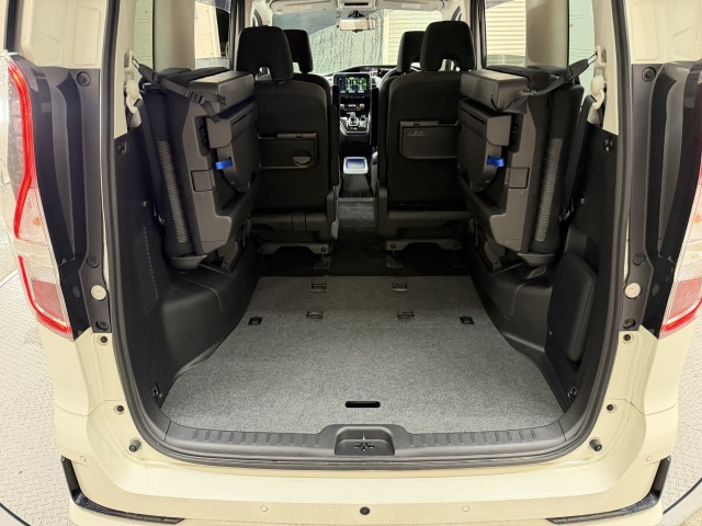 ニッサン セレナＨＶ ｅ－ＰＯＷＥＲ　ハイウェイスター　Ｖ