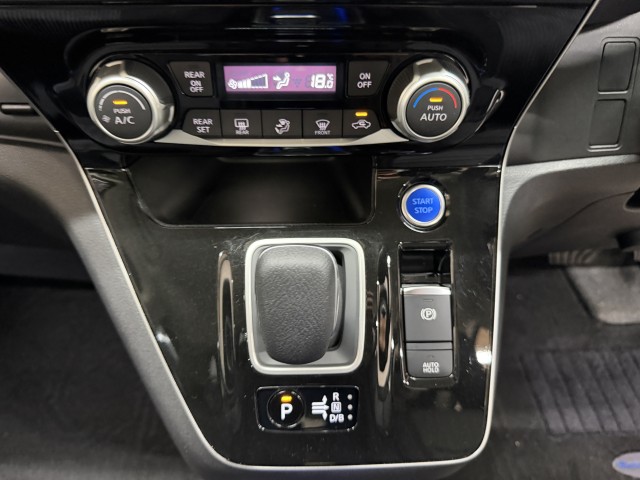 ニッサン セレナＨＶ ｅ－ＰＯＷＥＲ　ハイウェイスター　Ｖ