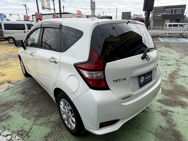 ニッサン ノート ｅ－ＰＯＷＥＲ　メダリスト