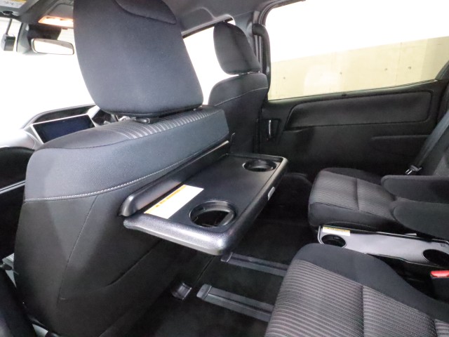トヨタ ヴォクシー ＺＳ　煌２