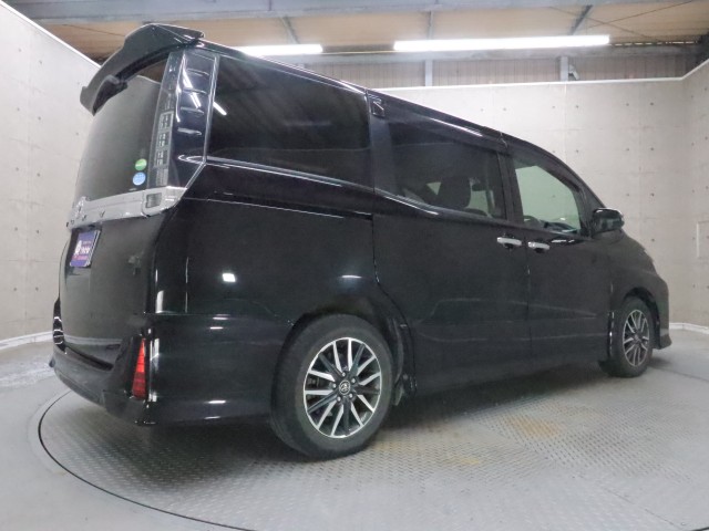 トヨタ ヴォクシー ＺＳ　煌