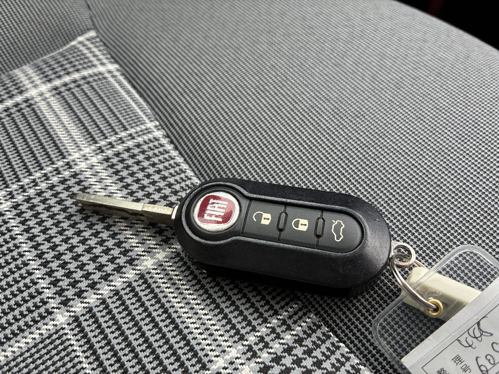 その他輸入車 フィアット５００ １．２　ポップ
