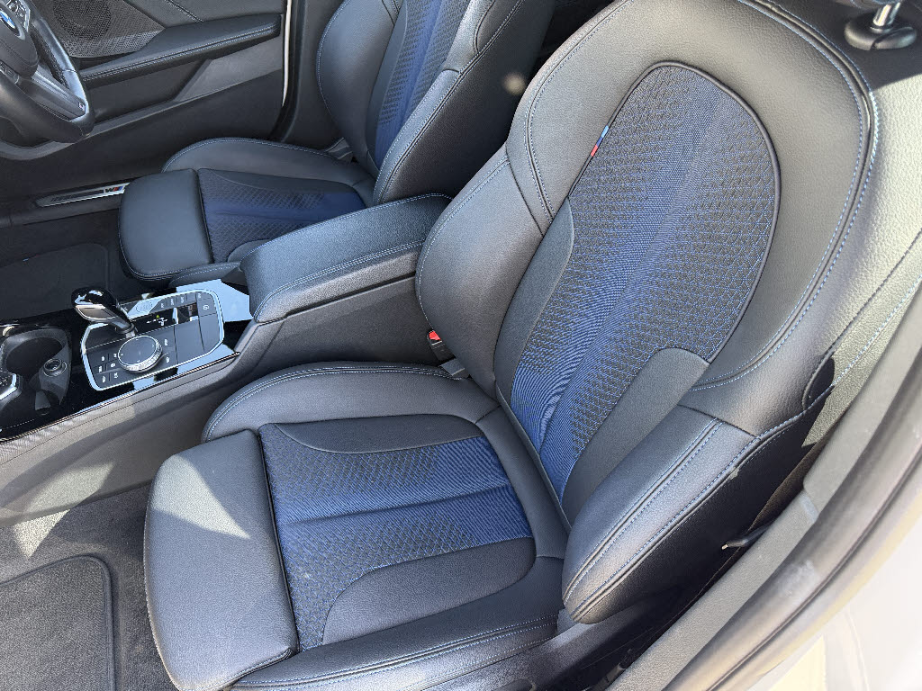 ＢＭＷ ＢＭＷ １シリーズ １１８ｄ　Ｍスポーツ