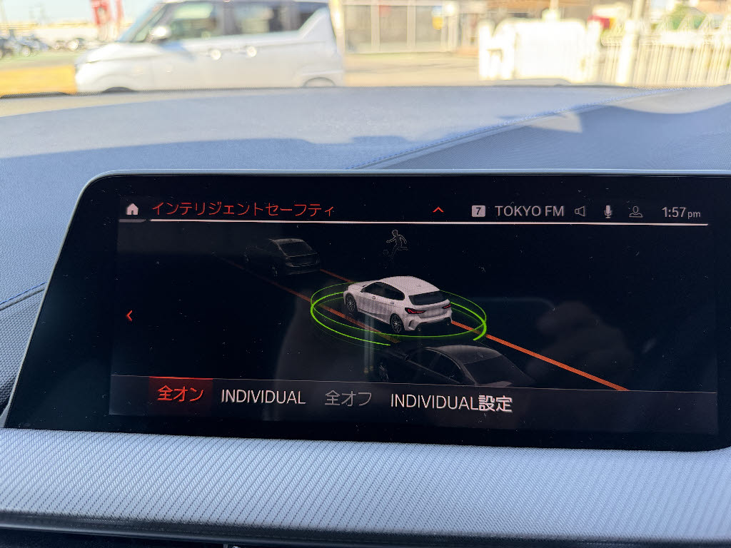 ＢＭＷ ＢＭＷ １シリーズ １１８ｄ　Ｍスポーツ