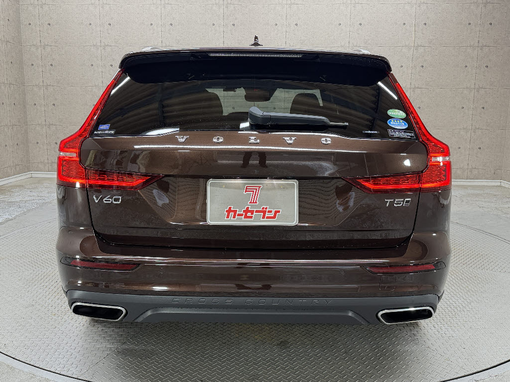 ボルボ ボルボ Ｖ６０ クロスカントリー　Ｔ５　ＡＷＤ　プロ