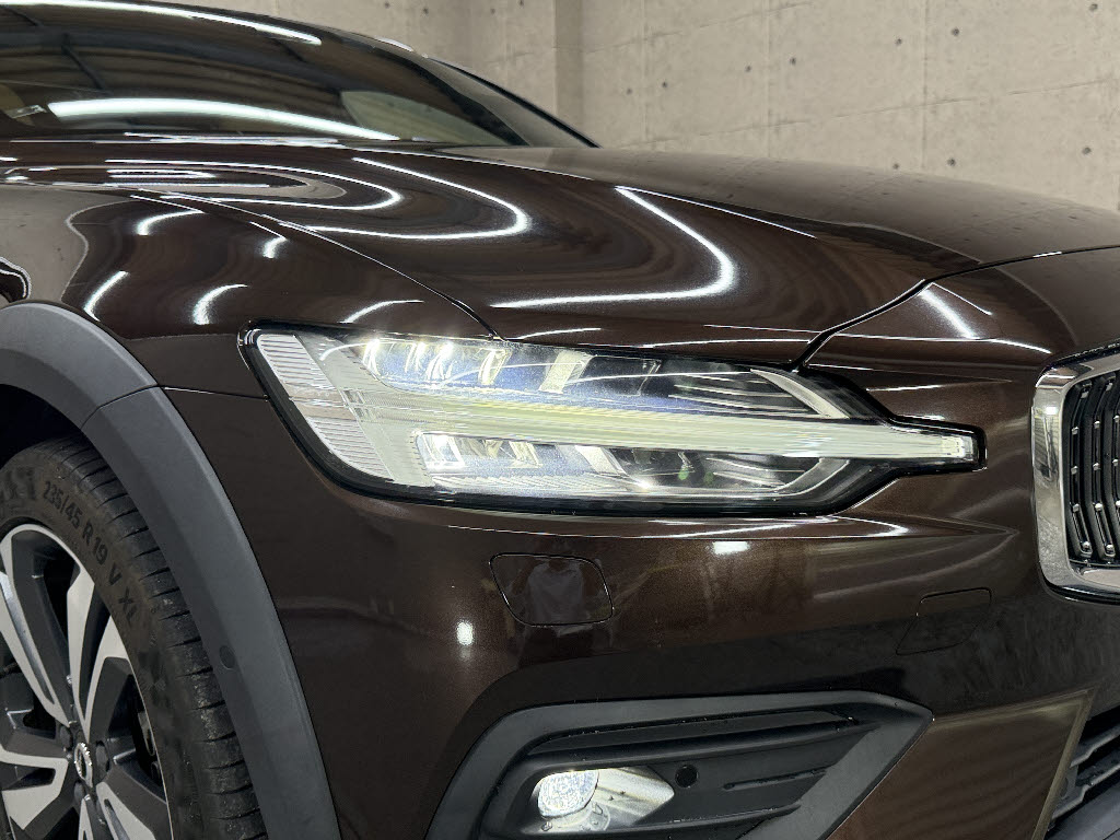 ボルボ ボルボ Ｖ６０ クロスカントリー　Ｔ５　ＡＷＤ　プロ