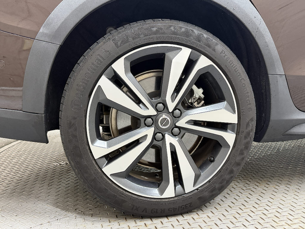 ボルボ ボルボ Ｖ６０ クロスカントリー　Ｔ５　ＡＷＤ　プロ
