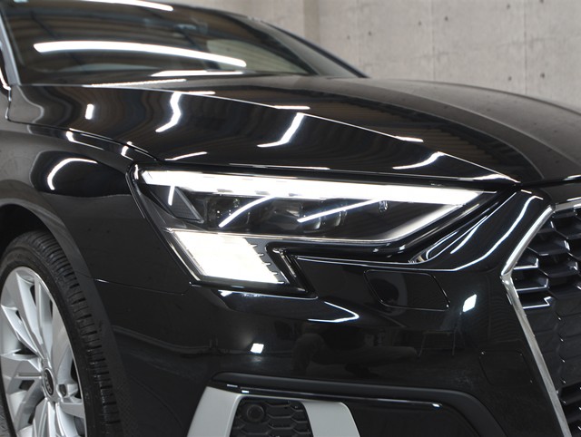 アウディ ｱｳﾃﾞｨ A3 ｽﾎﾟｰﾂﾊﾞｯｸ ３０　ＴＦＳＩ　アドバンスド　１ｓｔＥＤ