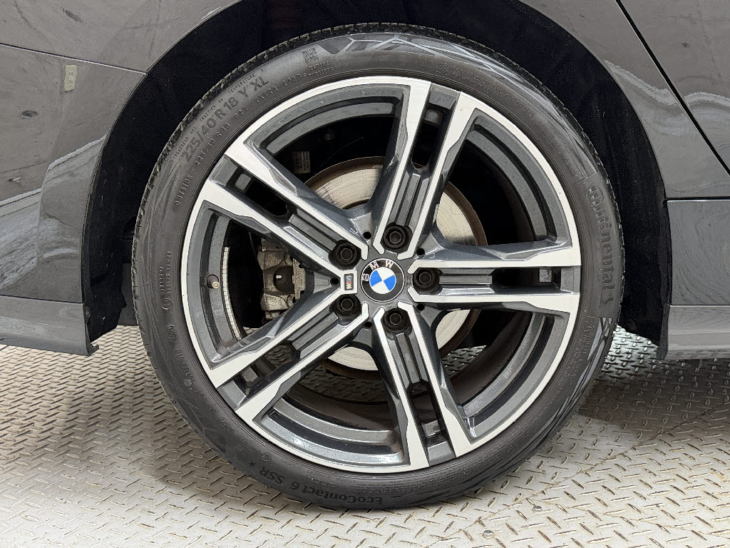 ＢＭＷ ＢＭＷ ２シリーズ 218dグランクーペ　Mスポーツ　EDｼﾞｮｲﾌﾟﾗｽ