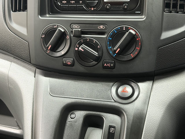 ニッサン NV200ﾊﾞﾈｯﾄV DX