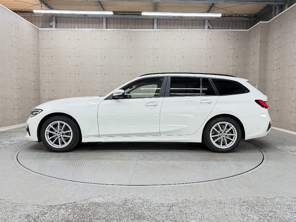 ＢＭＷ ＢＭＷ ３シリーズ ツーリング ３１８ｉ　ツーリング