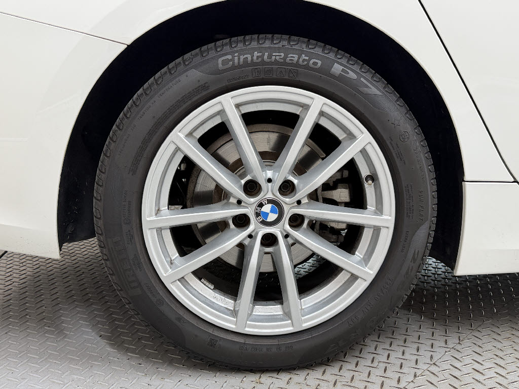 ＢＭＷ ＢＭＷ ３シリーズ ツーリング ３１８ｉ　ツーリング
