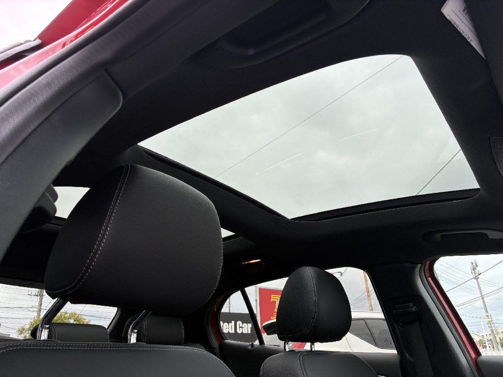 メルセデスベンツ ﾒﾙｾﾃﾞｽﾍﾞﾝﾂ GLAｸﾗｽ ＧＬＡ２２０　４マチック