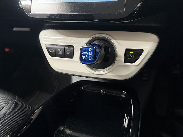 トヨタ プリウスＰＨＶ Sナビパッケージ